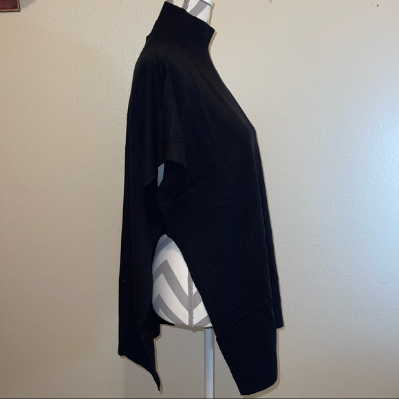 Sweater - Picture 10 of 17